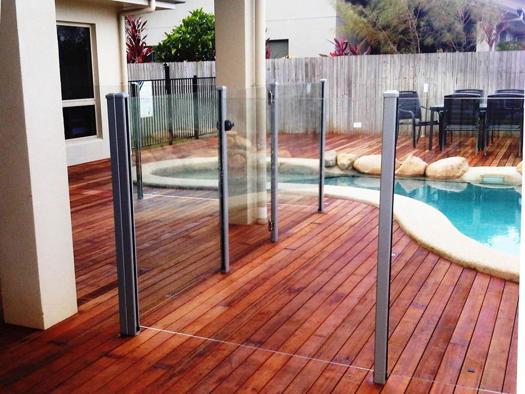 glass-pool-fencing-12